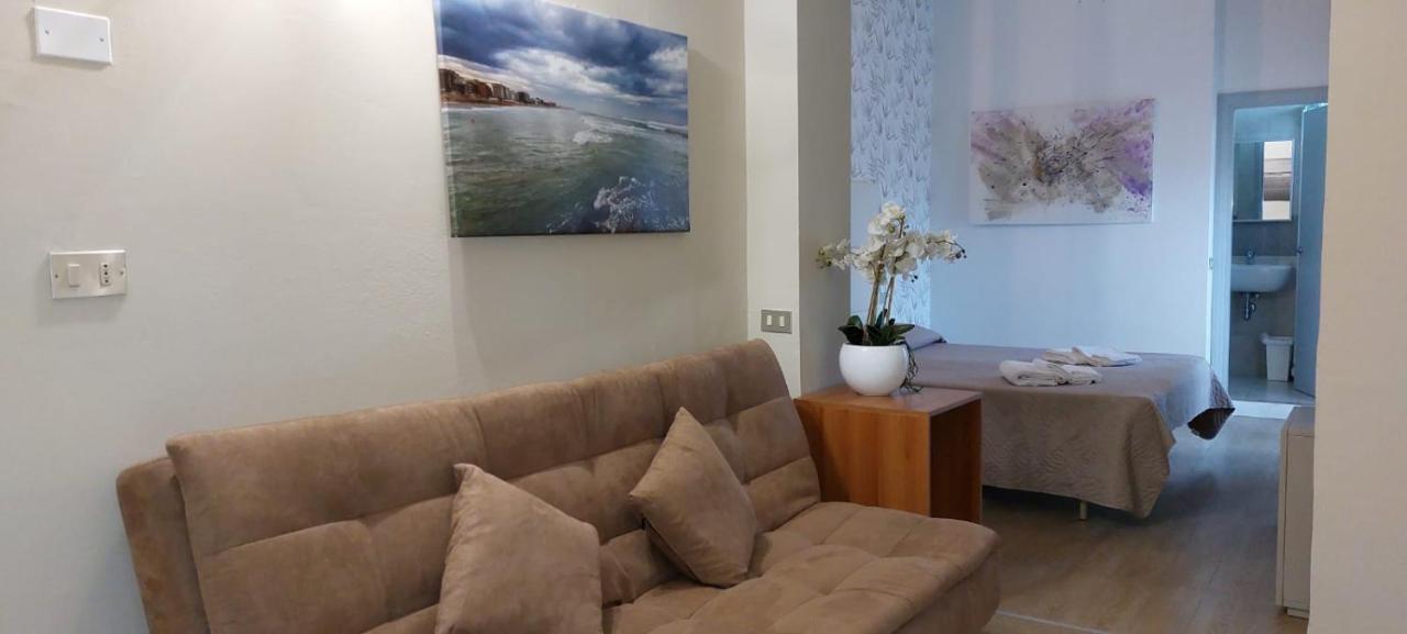 Hotel Ermeti B&B Brunch Riccione Esterno foto