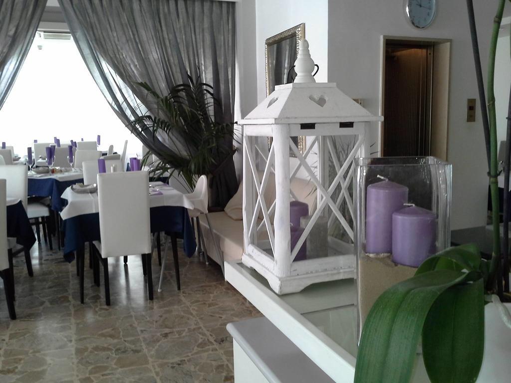 Hotel Ermeti B&B Brunch Riccione Esterno foto